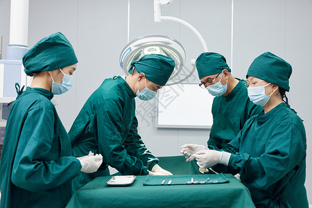 手术室医生做外科手术背景图片
