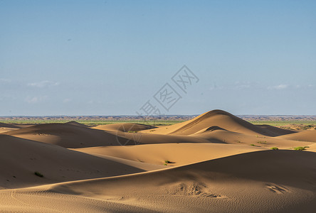 沙脚印内蒙古腾格里月亮湖沙漠背景