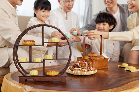 一家人相聚过中秋节背景图片