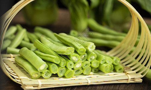 当季新鲜健康蔬菜四季豆背景图片