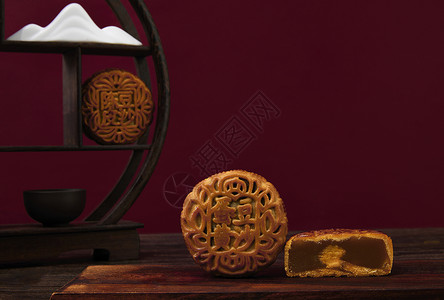 中秋节各种口味的月饼背景图片