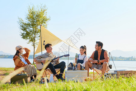 假日文化青年朋友户外野餐娱乐互动背景