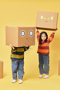 纸盒创意双胞胎可爱小女孩玩创意表情纸盒箱背景