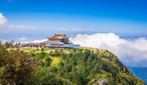 四川峨眉山顶万佛寺与漂浮的云海背景图片