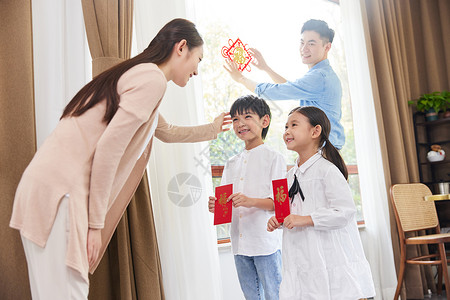 新年妈妈给孩子发红包背景图片