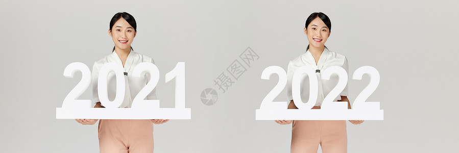 美女欢乐跨年2021迎接2022图片