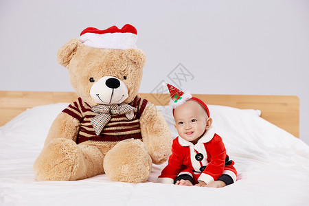 圣诞装扮的可爱宝宝背景图片