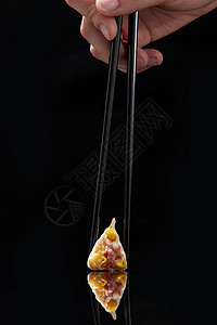 玉米猪肉馅的风味水饺背景图片