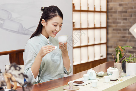 泡茶的女茶艺师图片
