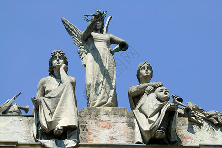 墙上的雕像埃米莉亚罗曼尼亚高清图片