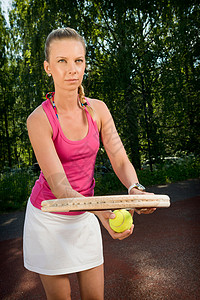 女人打网球图片