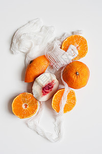 新鲜的橙子跟油桃图片