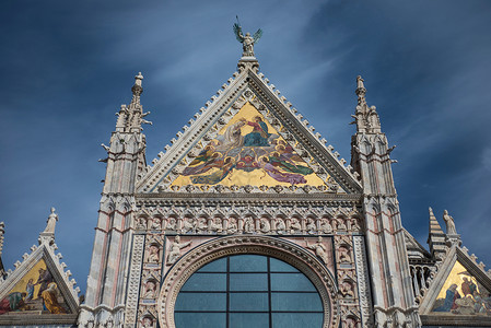 锡耶纳大教堂的雕刻图片