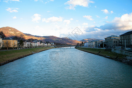 城市河流和农村景观图片