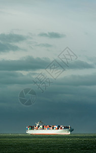 鹿特丹港集装箱船图片