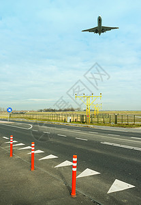 飞机降落阿姆斯特丹机场图片