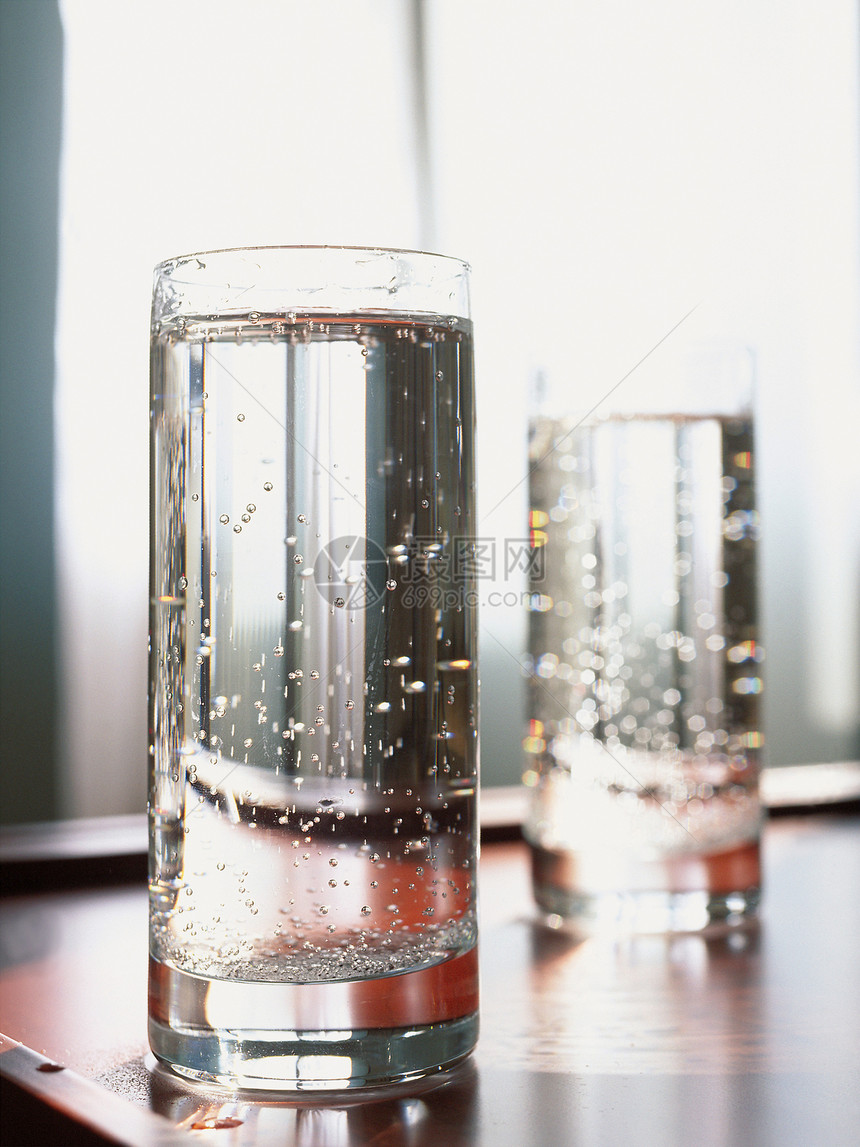 水玻璃杯图片
