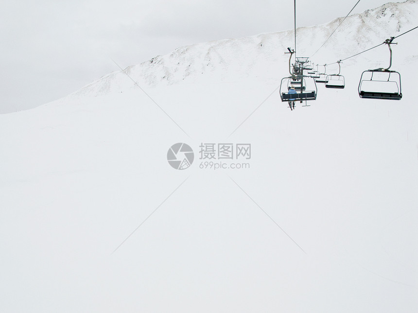 法国查莫尼克斯滑雪电梯图片