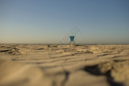 沙滩上的救护塔图片