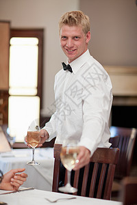 餐厅服务员图片