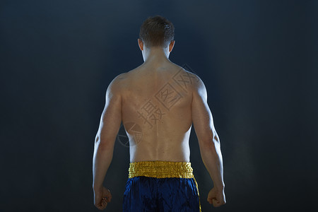 后背纹身素材年轻男拳击手的后背背景