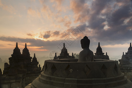 Silhouettedbuddha博罗布杜尔佛教寺庙图片