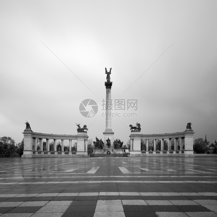 匈牙利布达佩斯千年纪念碑的黑人和白形象图片