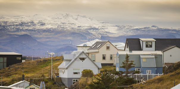 冰岛斯奈菲尔斯斯斯泰基什奥尔穆尔村的房屋高清图片