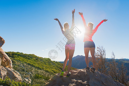 太平洋屋脊步道女的运动性高清图片