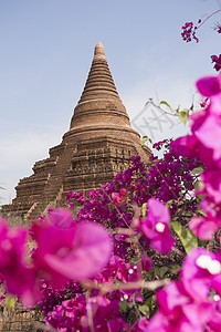 缅甸巴甘附近未列入名单的佛教高塔图片