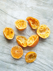 挤压掉水分的橙子图片