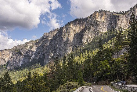 美国加利福尼亚州约塞米特公园山地高速路图片