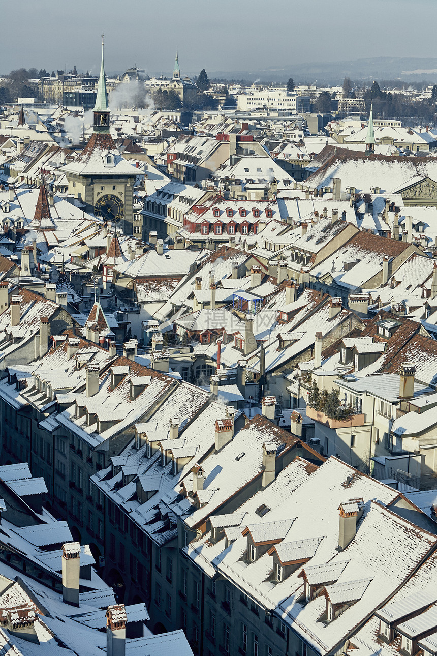 瑞士伯尔尼市高角城风景屋顶有雪覆盖瑞士伯尔尼图片