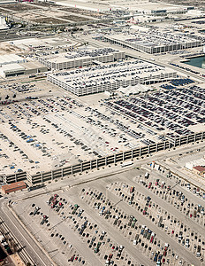 西班牙巴塞罗那港口停车场图片