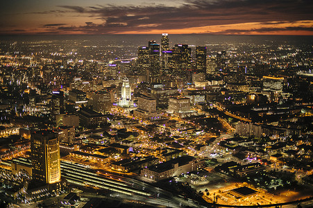 美国加利福尼亚州洛杉矶航拍夜景图片