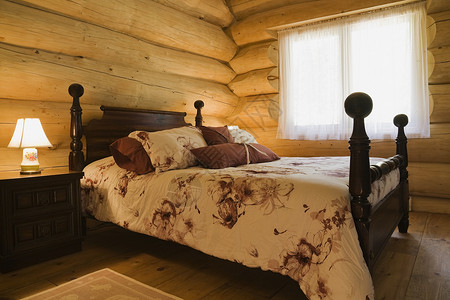 木材边窗东方白木木屋古董木床的角度图背景