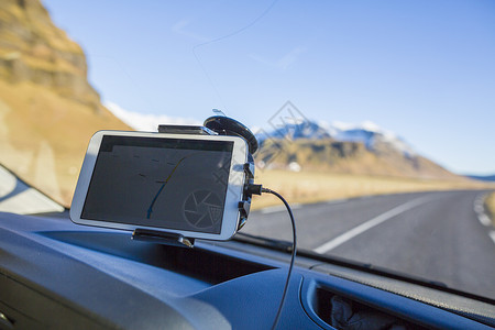 车上用来导航的智能手机图片