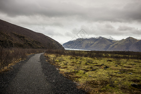 通往冰岛公园的山路图片