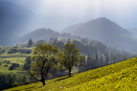 乌克兰伊万诺弗科夫斯克地区喀尔巴阡山高清图片