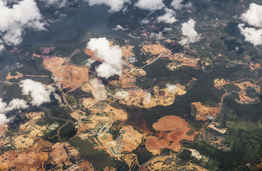 从巴厘飞往新加坡的机上拍摄空中照片图片