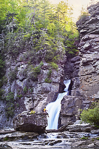 美国北卡罗来纳州蓝脊公园道林维尔瀑布图片