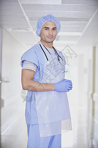 在医院走廊上男医务人员的肖像背景图片
