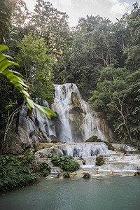 匡寺瀑布老挝LuangPrabang宽西瀑布背景