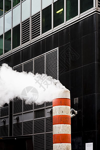 美国纽约时代广场烟囱冒出的烟雾图片
