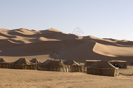 撒哈拉沙漠营地帐篷高清图片