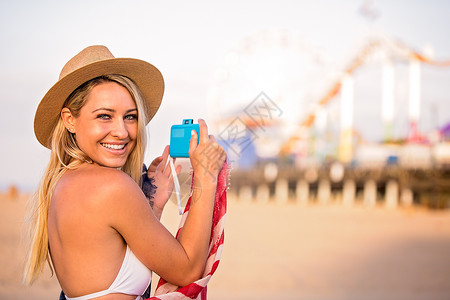 美国加利福尼亚州圣莫卡比基海滩游乐园比基尼最顶级摄影女青年肖像图片