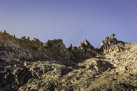 阿根廷里约内格罗纳胡尔瓦皮公园崎岖的山地景观图片