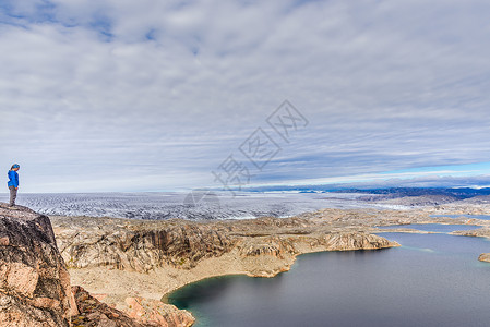 悬崖上的观光客纳萨克韦斯哥伦兰格陵图片