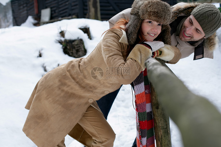 外面的雪里图片