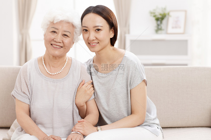 老年人仅成年人女人幸福快乐的母女图片